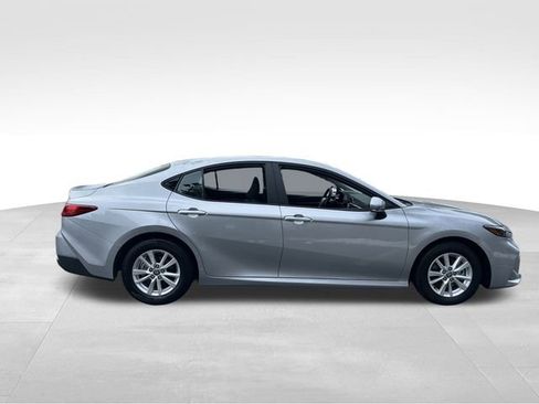 Used 2025 Toyota Camry LE image 25