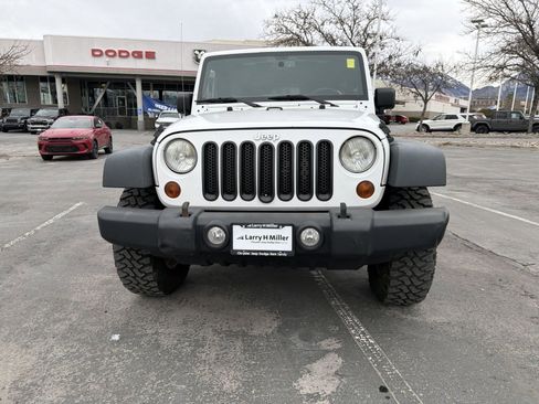 Used 2013 Jeep Wrangler Unlimited Sport image 3