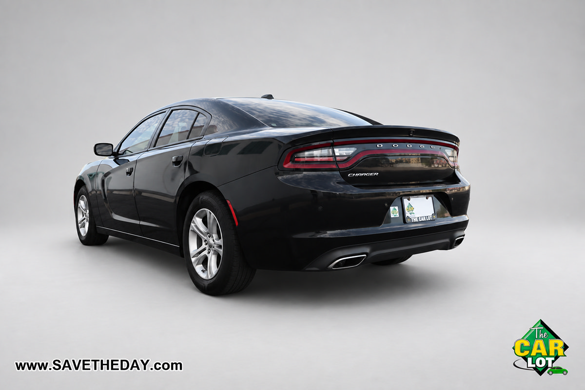 Used 2022 Dodge Charger SXT RWD image 6