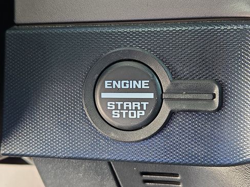 Used 2023 Ford Bronco Outer Banks image 24