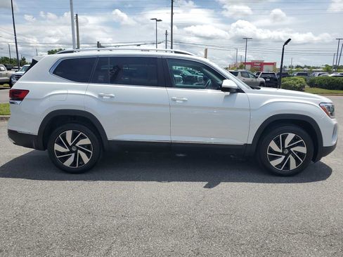 Used 2025 Volkswagen Atlas SEL AWD/4WD image 7