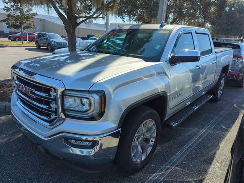 Used 2018 GMC Sierra 1500 SLT w/ SLT Premium Package image 5