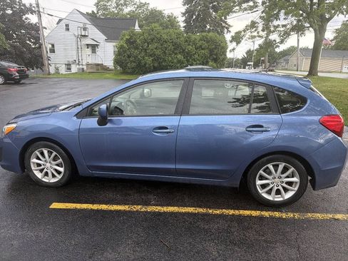 Used 2014 Subaru Impreza 2.0i Premium w/ All-Weather Package w/CVT AWD/4WD image 11