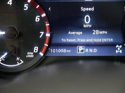 Used 2021 Nissan Titan PRO-4X w/ Pro-4x Convenience Package AWD/4WD image 34