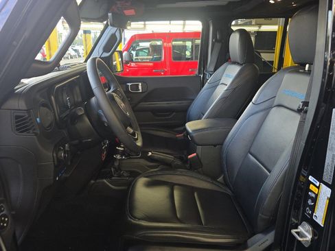 Used 2024 Jeep Wrangler Unlimited Rubicon 4xe AWD/4WD image 7