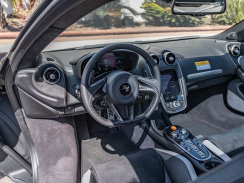 New 2026 McLaren GTS RWD image 9