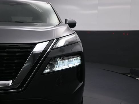 Used 2023 Nissan Rogue SV FWD image 10