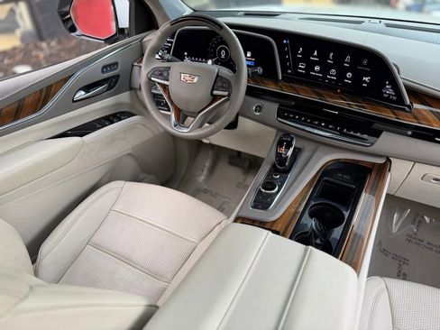 Used 2024 Cadillac Escalade ESV Premium Luxury Platinum image 47