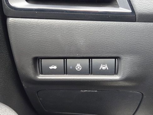 New 2026 Nissan Sentra SR w/ SR Premium Package FWD image 19