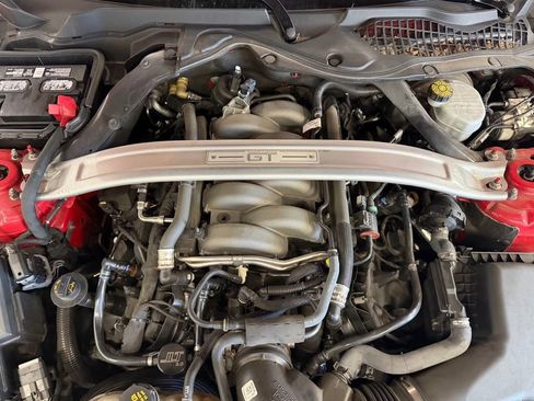 Used 2019 Ford Mustang GT Premium w/ Performance Package - Level 2 RWD image 9