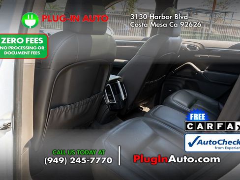 Used 2017 Porsche Cayenne Platinum Edition AWD/4WD image 8