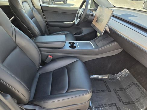 Used 2022 Tesla Model Y Performance AWD/4WD image 29