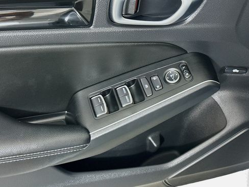 Used 2022 Honda Civic Touring image 16