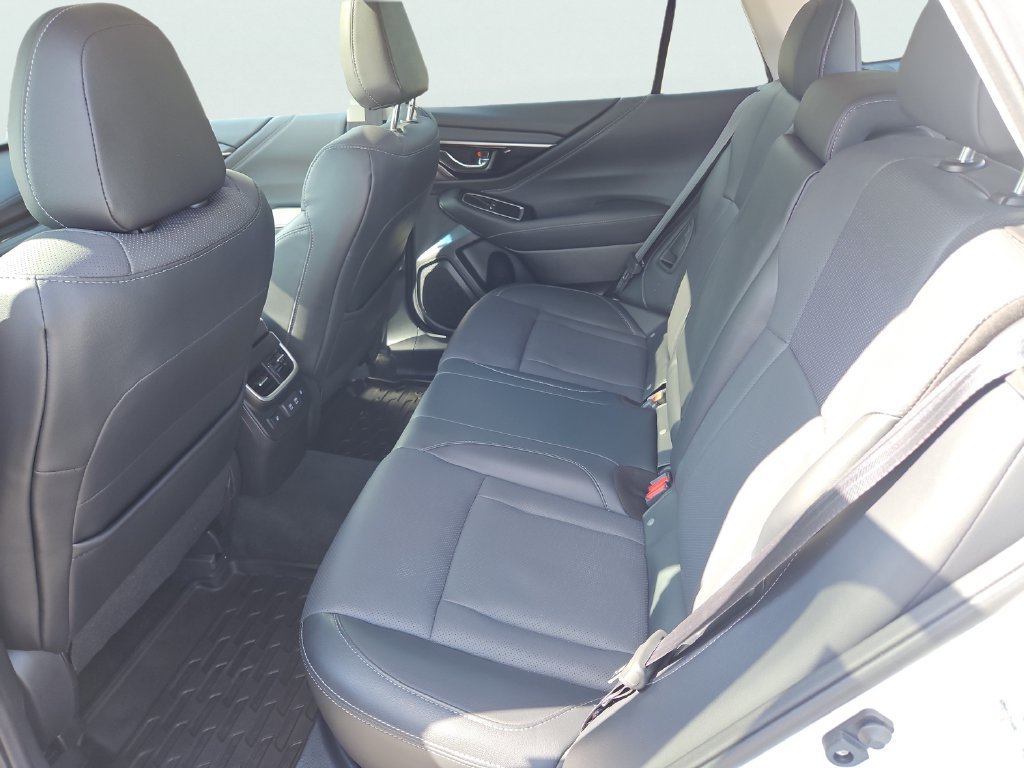 Used 2022 Subaru Outback Limited AWD/4WD image 37