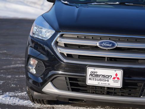 Used 2017 Ford Escape SE image 9