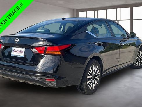 Used 2025 Nissan Altima 2.5 SV FWD image 6
