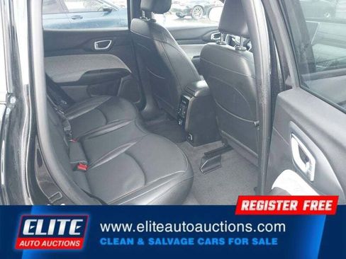 Used 2023 Jeep Compass Latitude AWD/4WD image 16