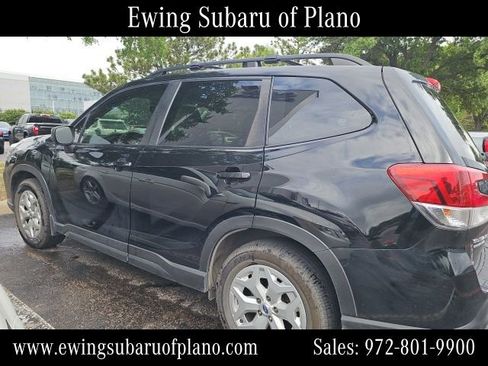 Used 2019 Subaru Forester image 3