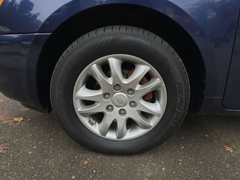 Used 2008 Kia Sedona EX w/ Luxury Pkg image 32