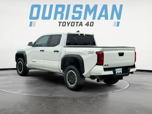 Certified 2024 Toyota Tacoma TRD Off-Road image 6