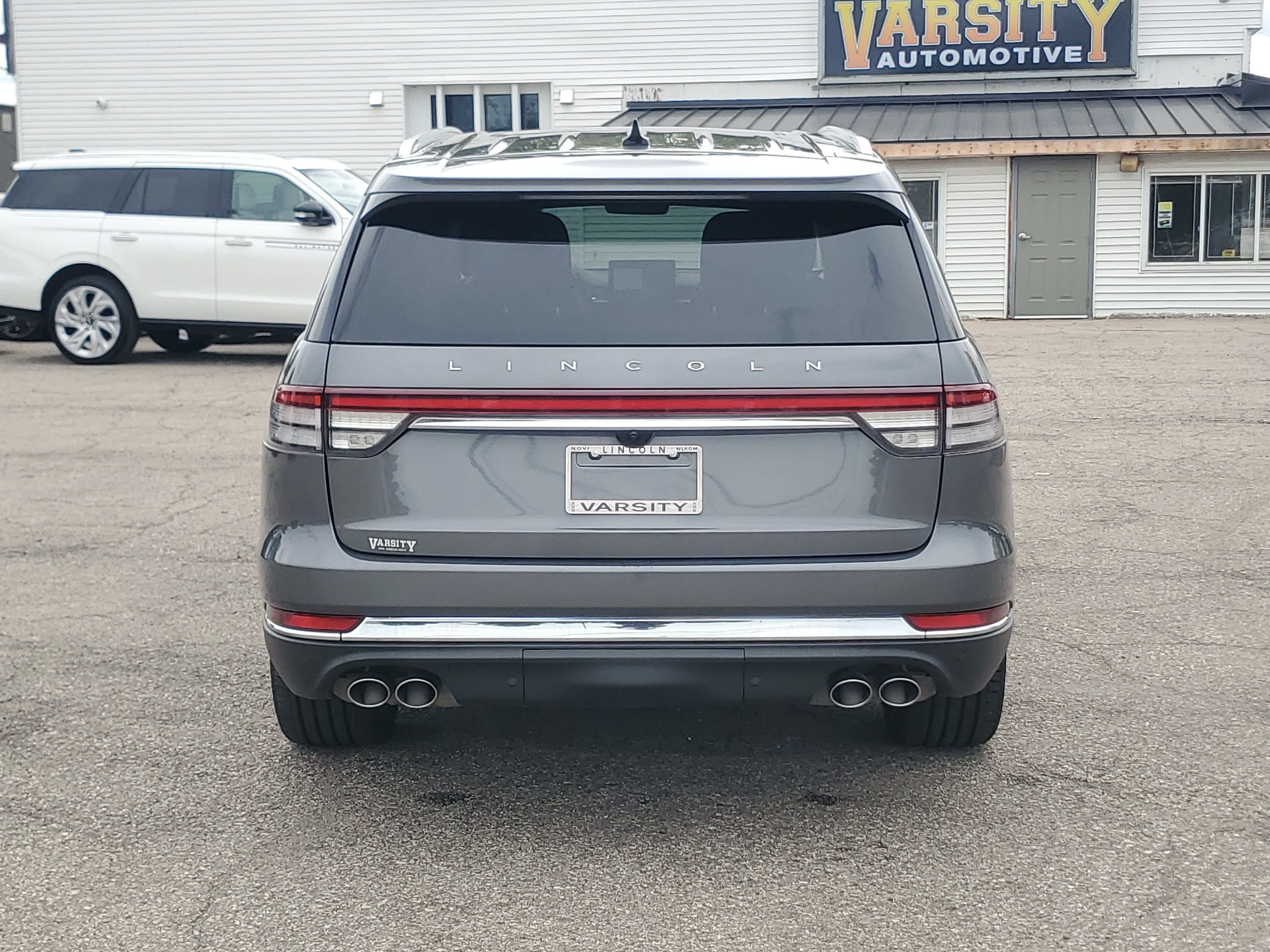 Certified 2023 Lincoln Aviator Reserve w/ Equipment Group 201A AWD/4WD image 5