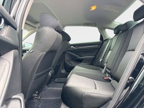 Used 2018 Honda Accord EX image 13