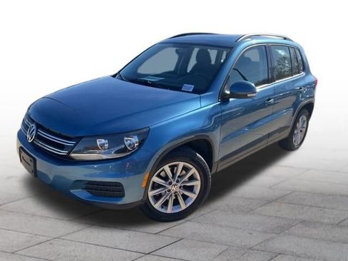 Used 2017 Volkswagen Tiguan Limited w/ Premium Package image 3