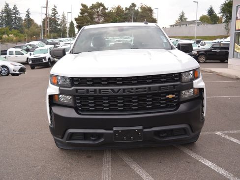 Used 2019 Chevrolet Silverado 1500 W/T w/ Trailering Package image 2