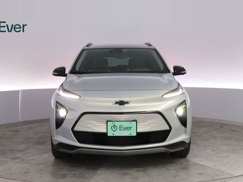 Used 2023 Chevrolet Bolt EUV Premier FWD image 12