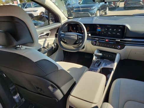 New 2026 Kia Sportage EX w/ EX Panorama Roof Package image 13