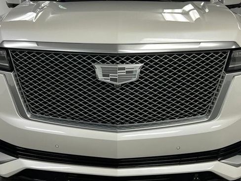 Certified 2024 Cadillac Escalade Premium Luxury Platinum AWD/4WD image 9