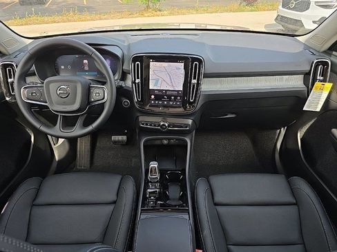 New 2026 Volvo XC40 B5 Plus w/ Protection Package Premier image 9
