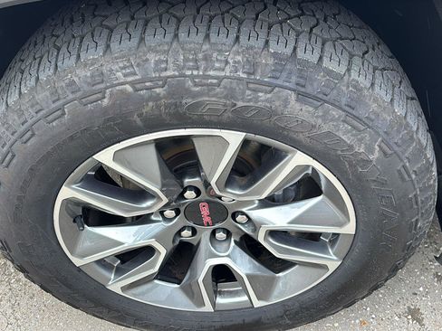 Used 2020 GMC Sierra 1500 SLT w/ SLT Premium Plus Package image 13