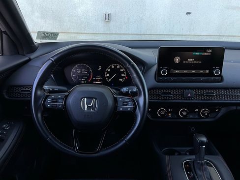Used 2025 Honda HR-V Sport image 12