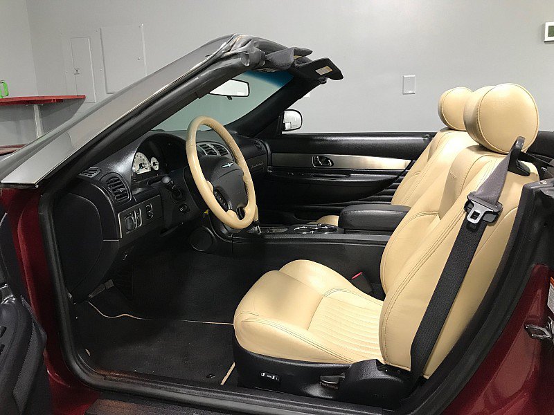 Used 2004 Ford Thunderbird RWD image 26