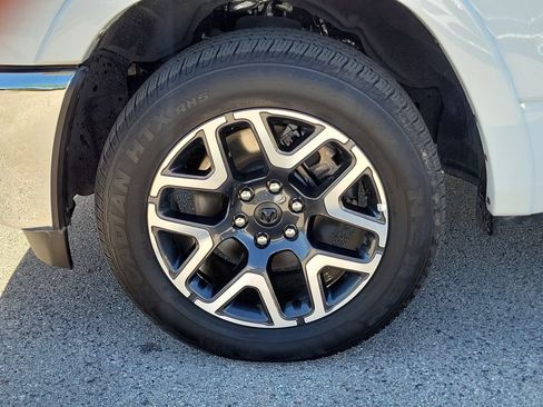 Used 2026 RAM 1500 Laramie AWD/4WD image 10