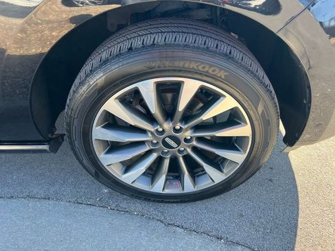 Used 2021 Lincoln Navigator L Reserve w/ Luxury Package image 10