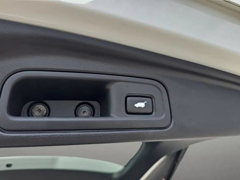 Used 2018 Honda Pilot Elite image 25