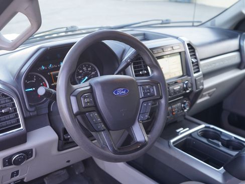 Used 2018 Ford F450 XLT w/ XLT Value Package AWD/4WD image 19