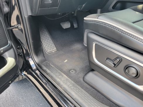 Used 2026 RAM 1500 Laramie AWD/4WD image 29