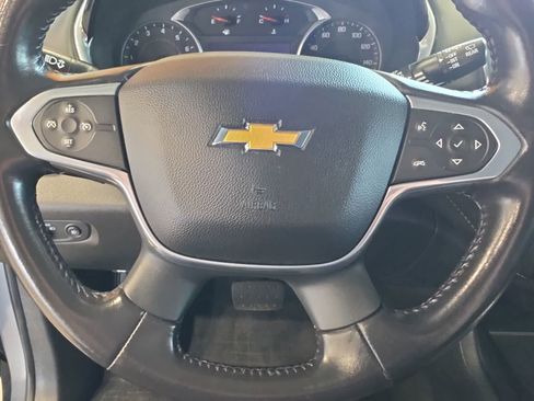 Used 2021 Chevrolet Traverse LT FWD image 19