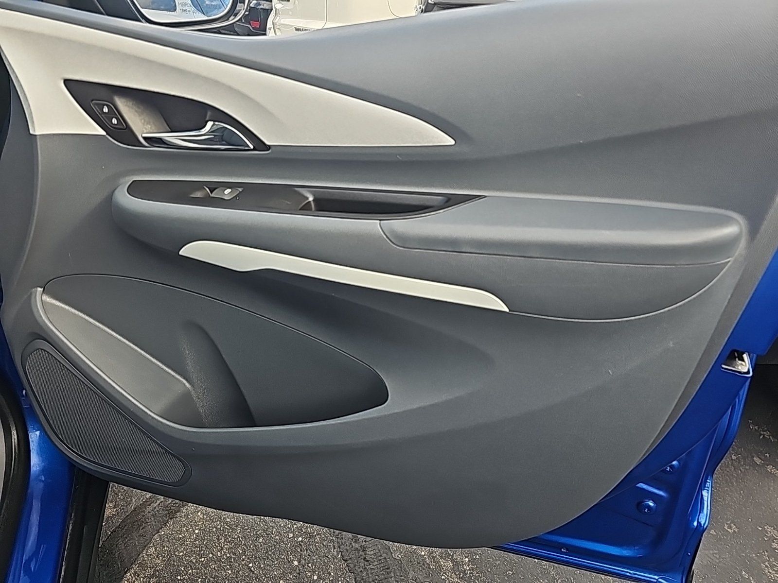 Used 2020 Chevrolet Bolt LT FWD image 14