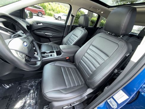 Used 2017 Ford Escape SE w/ SE Leather Comfort Package AWD/4WD image 13