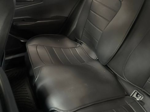 Used 2023 Toyota Prius LE FWD image 5