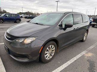 Used 2017 Chrysler Pacifica Touring w/ Tire & Wheel Group video 1