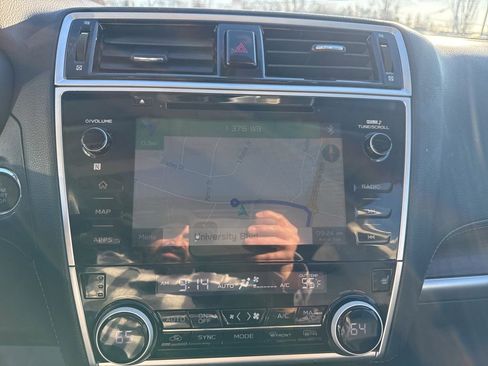 Used 2018 Subaru Outback 3.6R Limited image 12