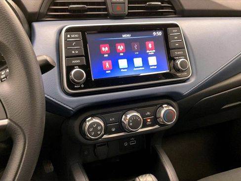 Certified 2025 Nissan Versa SV w/ Trunk Package image 5