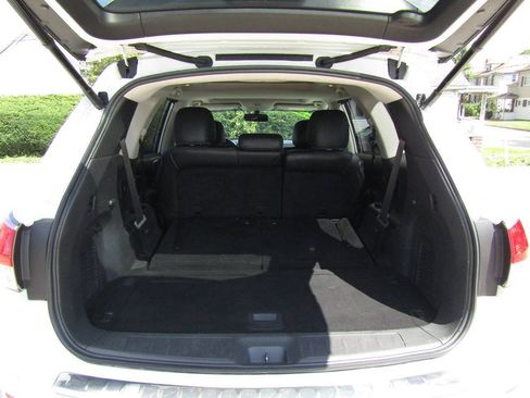 Used 2016 Nissan Pathfinder Platinum AWD/4WD image 11