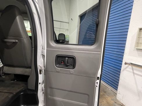 Used 2017 Chevrolet Express 3500 LT w/ LT Preferred Equipment Group image 22