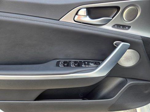 Used 2019 Kia Stinger GT2 image 19